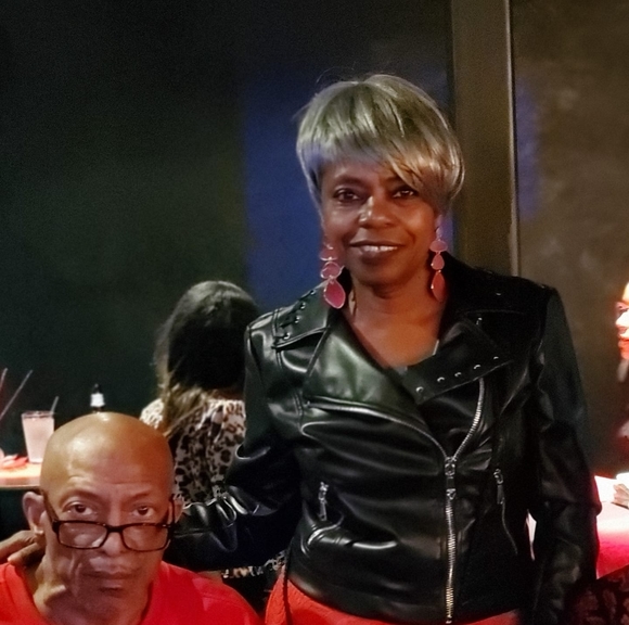 Meet your Posher, Carlene - Picture 1 of 1